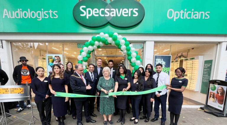 SPECSAVERS CELEBRATE 30 YEARS WITH A NEW LOOK ON EALING BROADWAY.